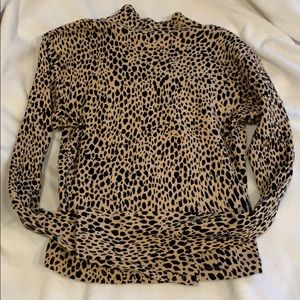 Cheetah print long sleeve crop